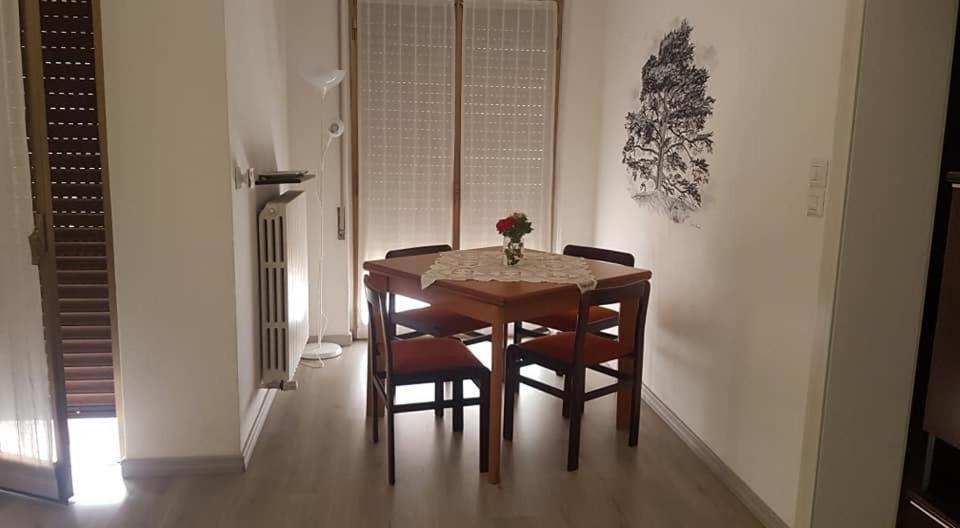 Cedarwood Bed & Breakfast Premana Екстериор снимка